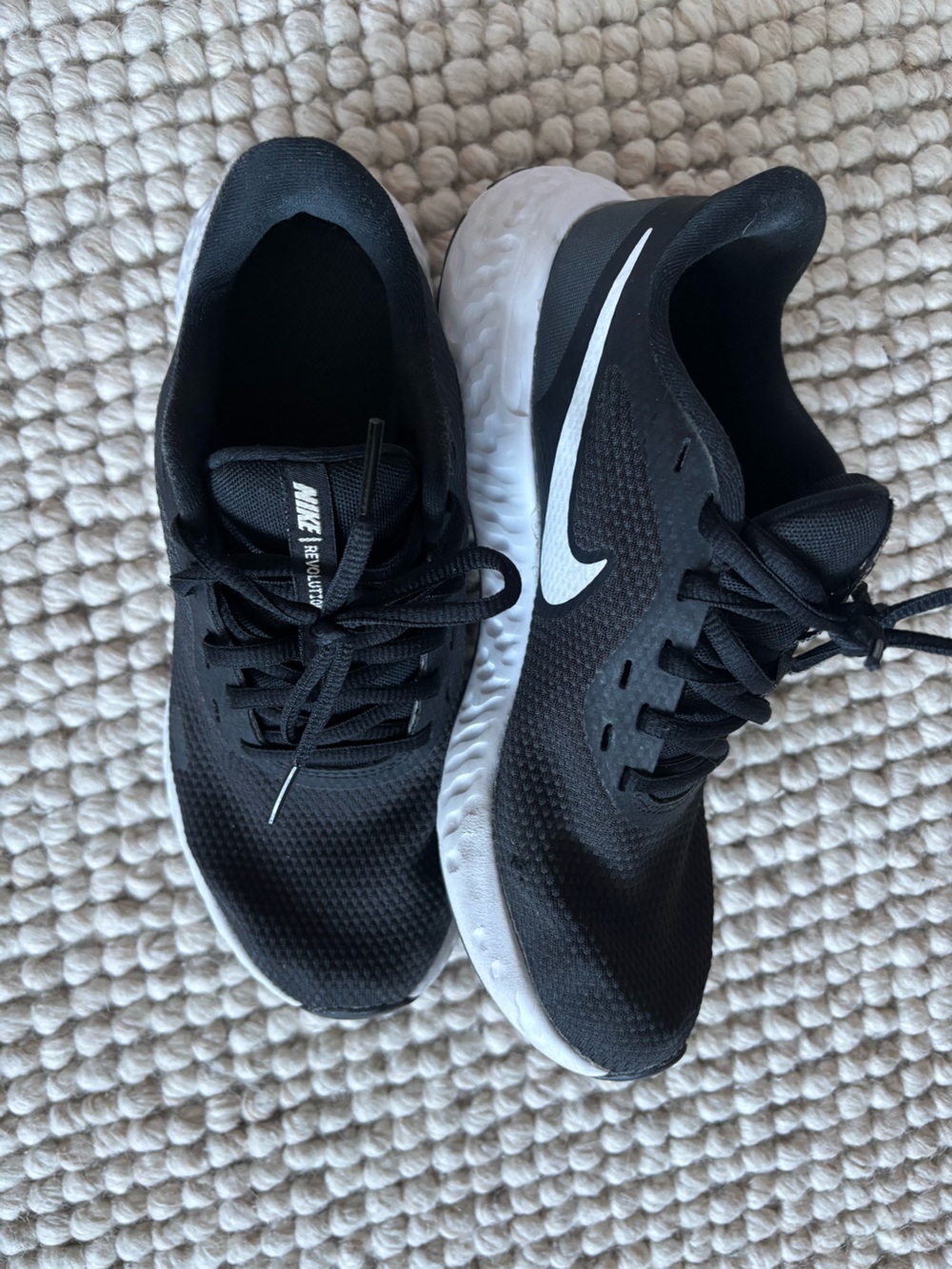 Nike Women’s Black and White Athletic Running Shoes